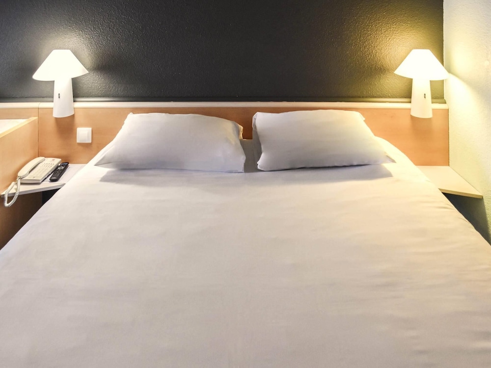 ibis Rochefort 43/66