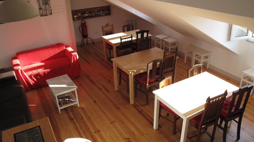 Inn Possible Lisbon Hostel 40/50