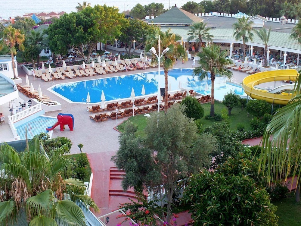 The Garden Beach Hotel 49/50