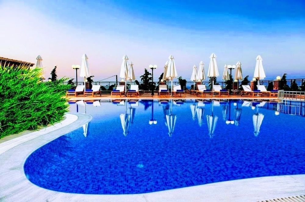 Hotel Ippolity Village 59/71