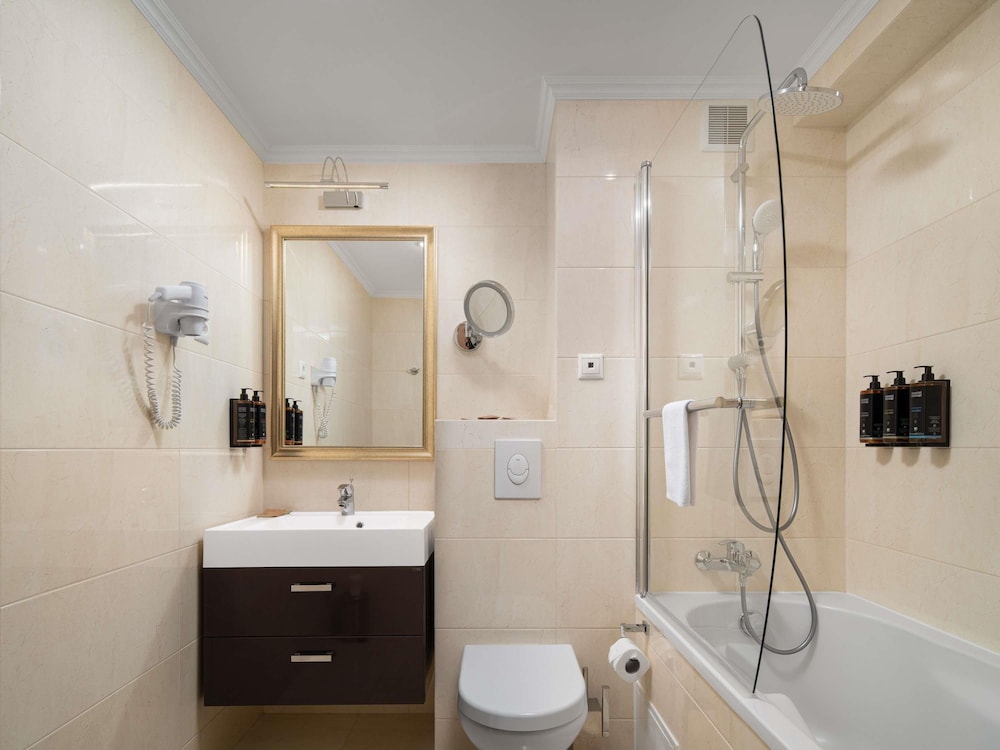 Mercure Chisinau Center Jazz Hotel 57/58