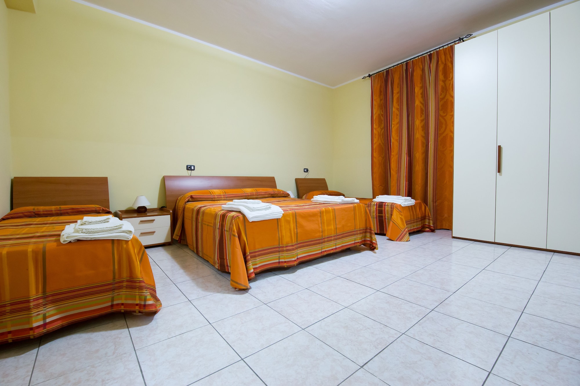 غرفة رباعية بسرير مزدوج وسريرين منفصلين، VILLAGGIO SAN ANTONIO 10/10