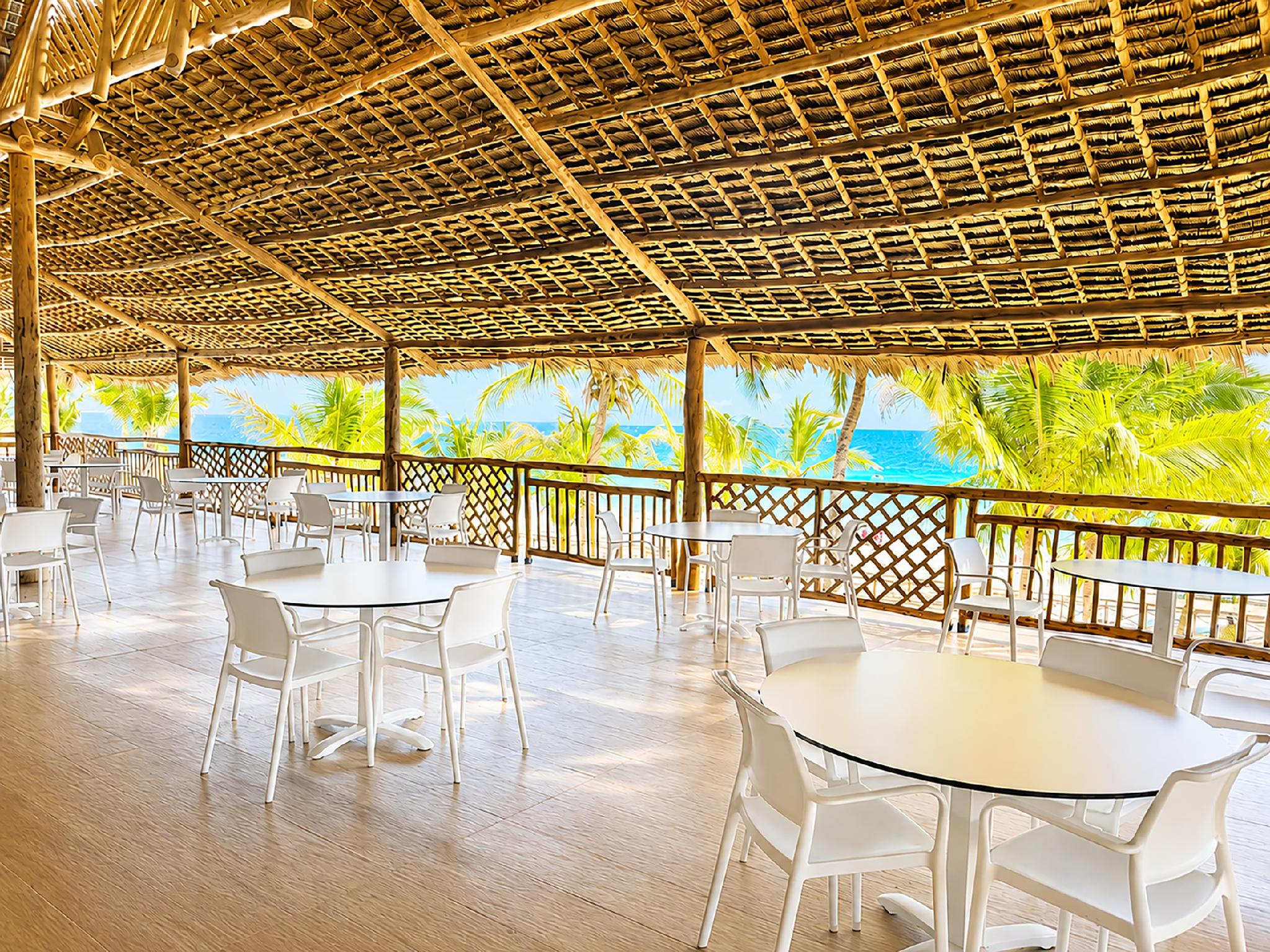 Sandies Nungwi Beach 19/37