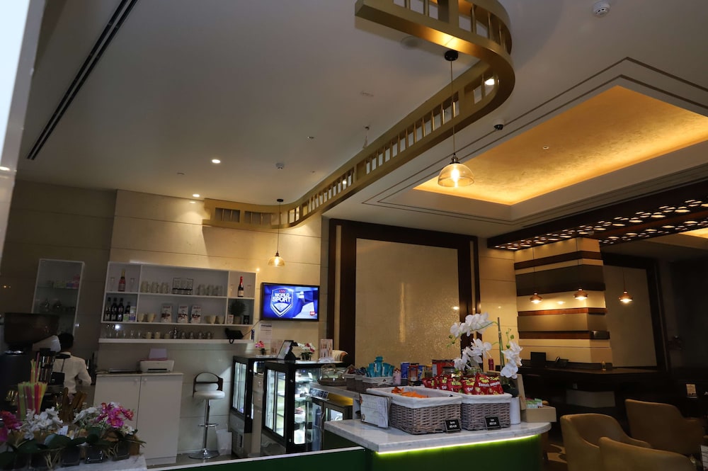 Golden Tulip Media Hotel 33/48