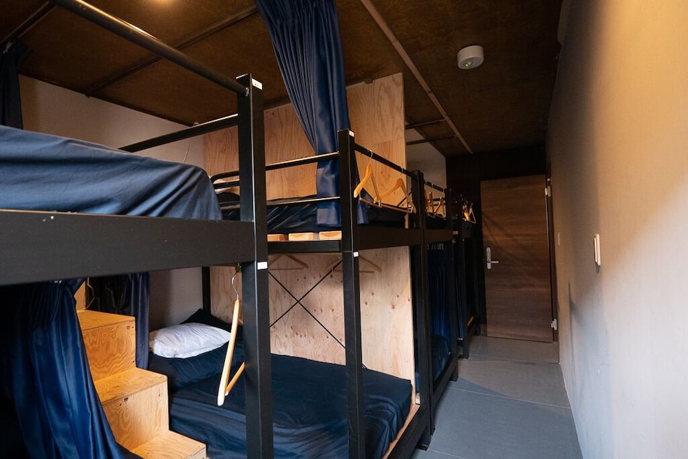 Kamp Houkan Cho Backpacker S Inn Lounge 24/36