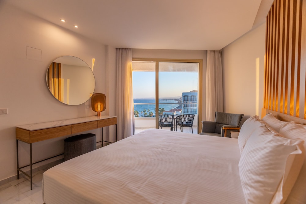 Golden Bay Beach Hotel 4/50