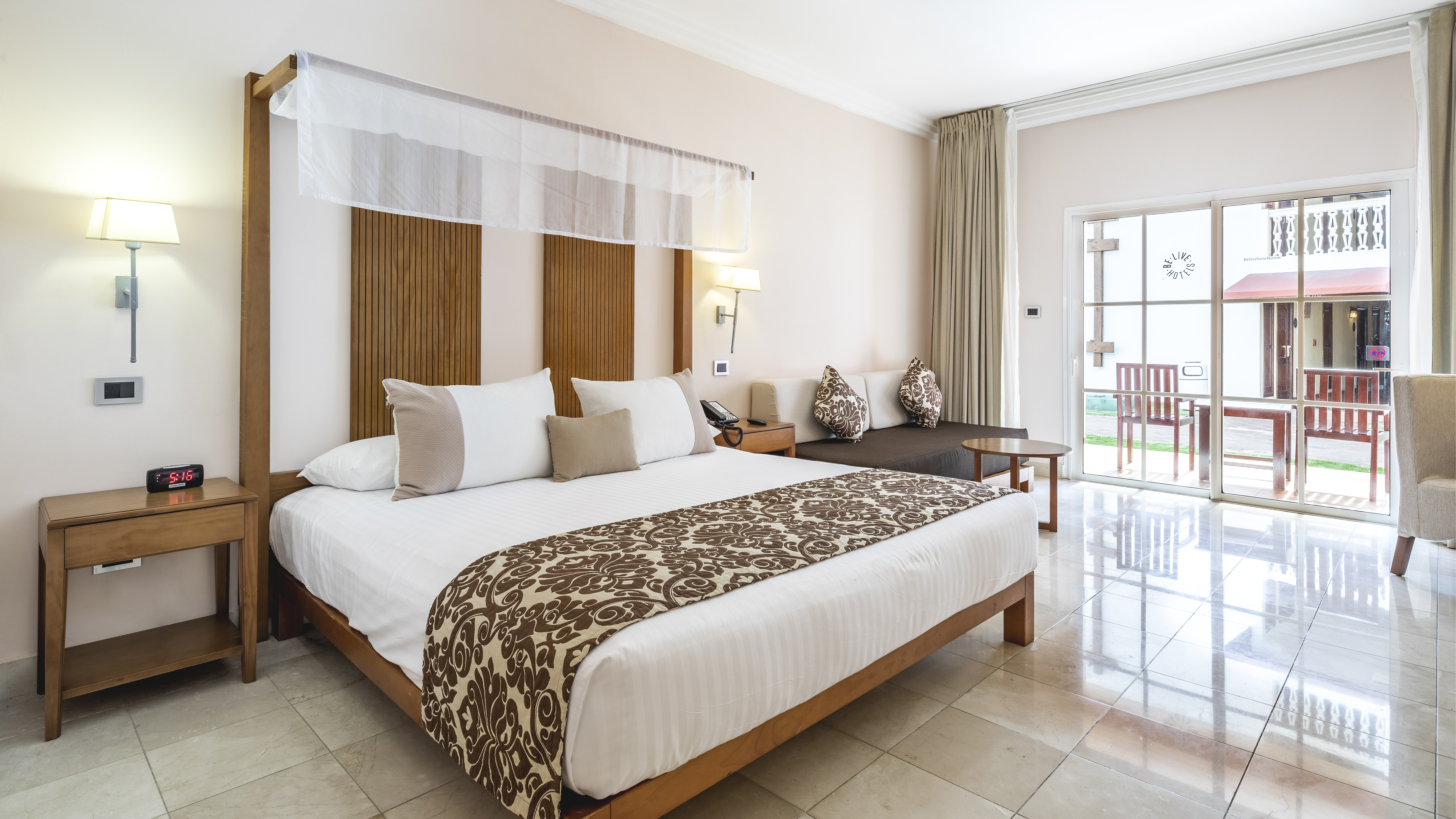 Superior, Queen Bed, Garden View, Adult Only