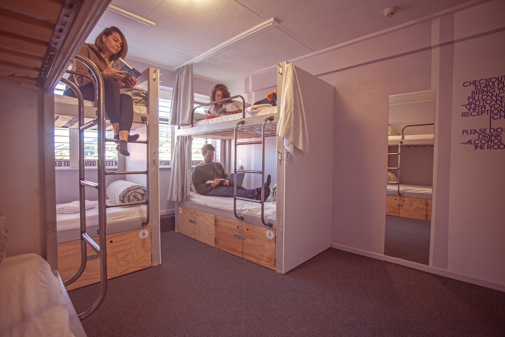 Absoloot Queenstown Backpackers 27/50