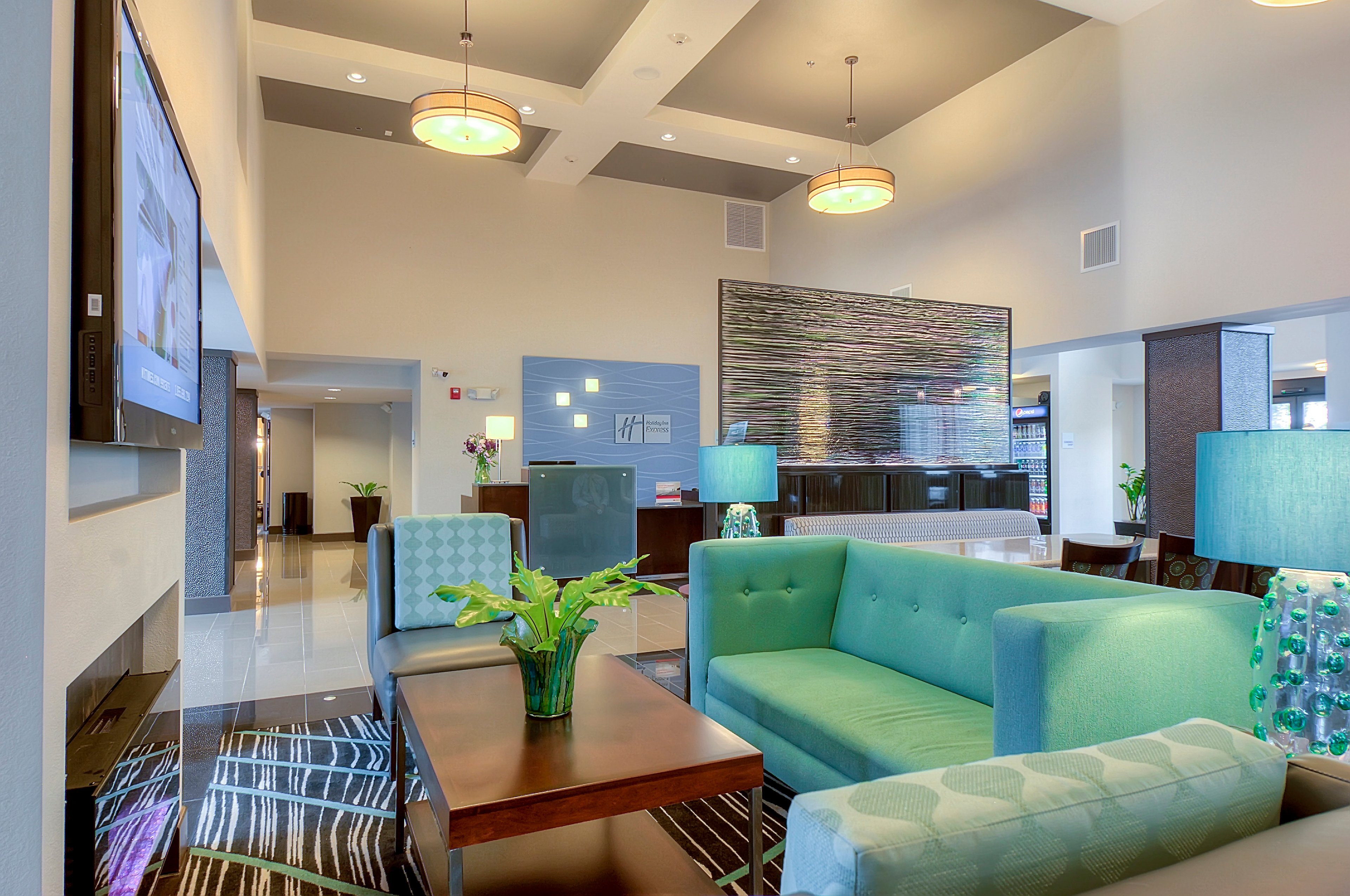 Holiday Inn Express Hotel & Suites Carlsbad Beach 30/45
