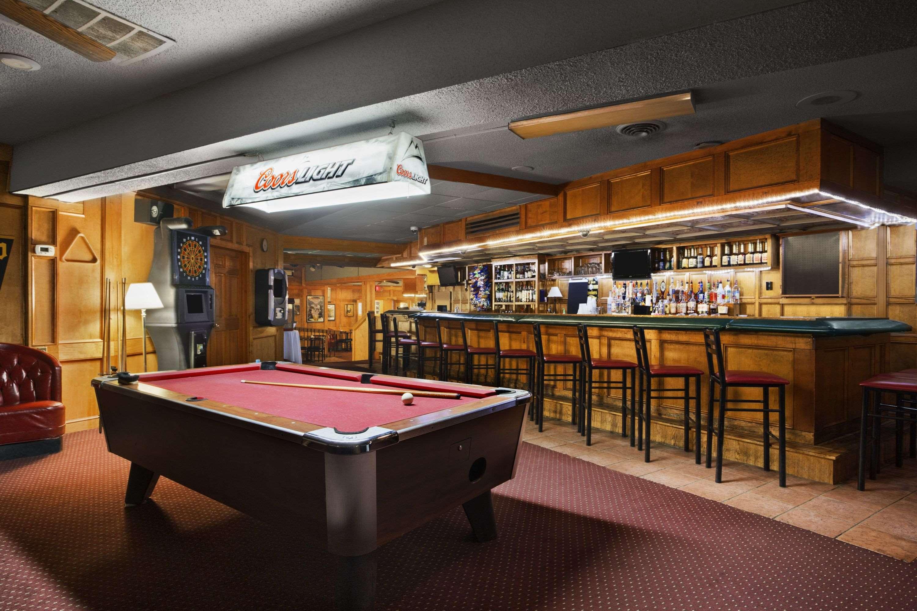 Ramada by Wyndham Pittsburgh/New Stanton 27/38