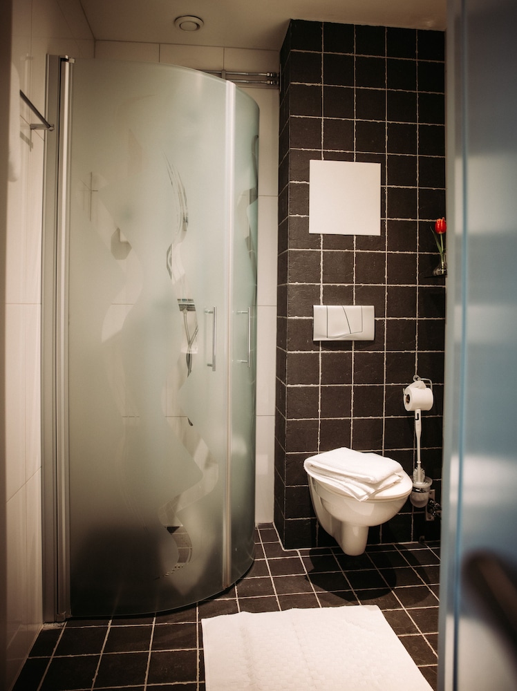 Atellet Hotell 42/44