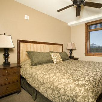 Crystal Peak Lodge 23/74