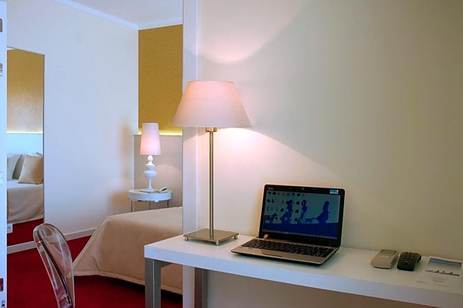 HOTEL LAGOA DOS PASTORINHOS 48/56