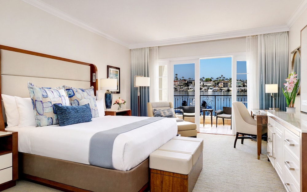 Room, King Bed, Bay View