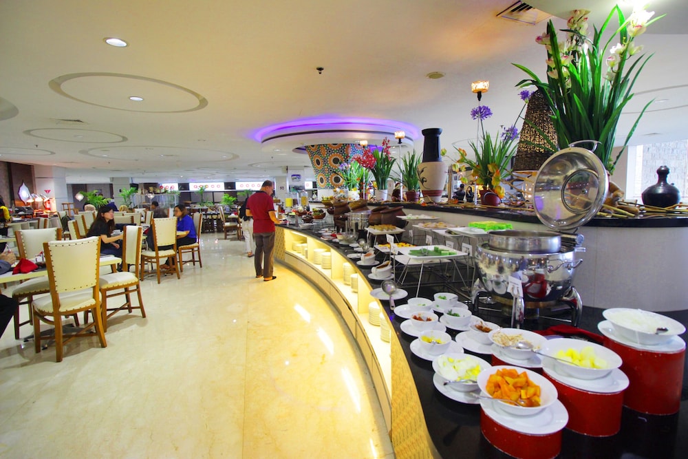 Grand Qin Hotel Banjarbaru 33/43
