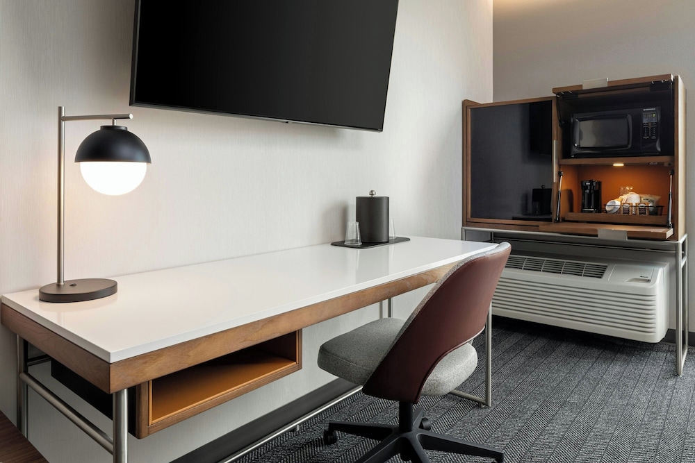 Courtyard by Marriott St. Paul Downtown 37/50