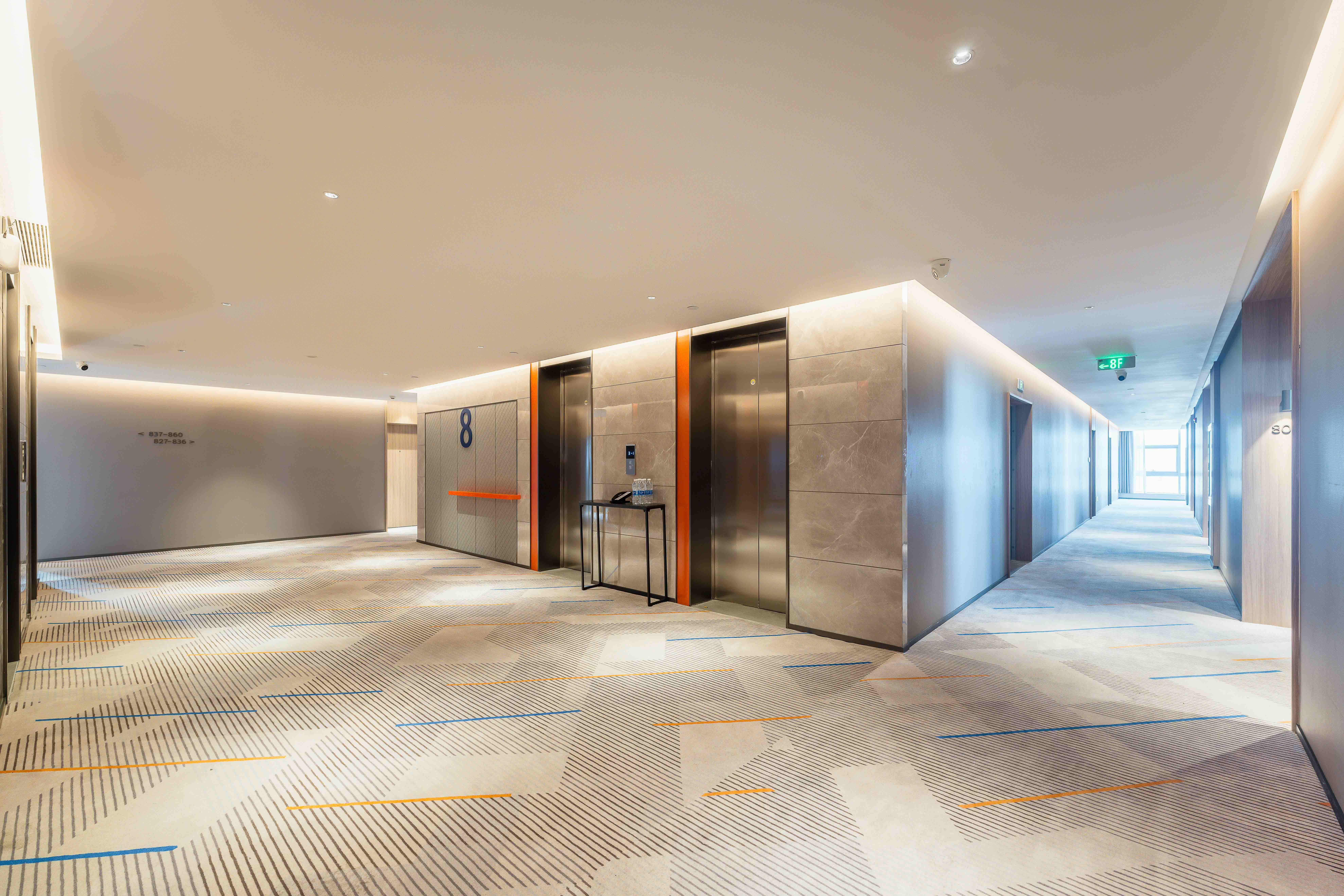 Holiday Inn Express Hangzhou Airport 25/26