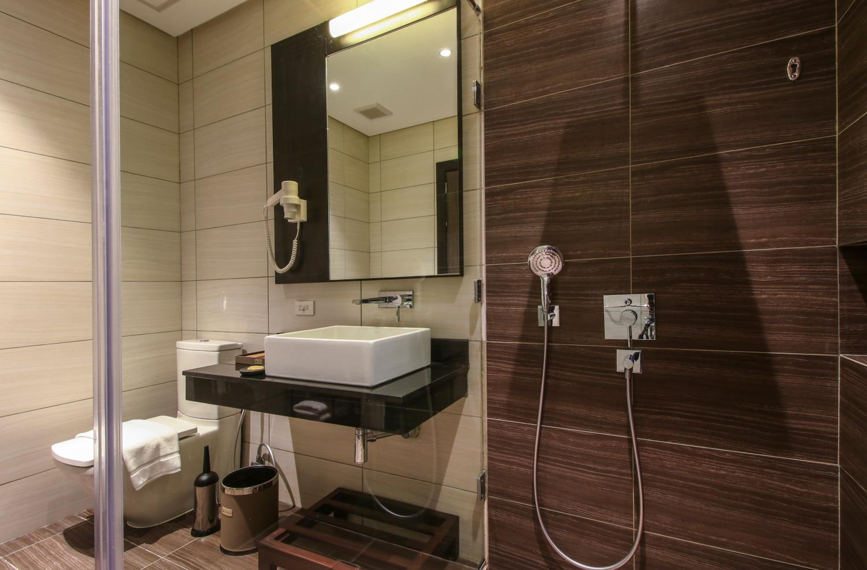 Bayview Queen Room