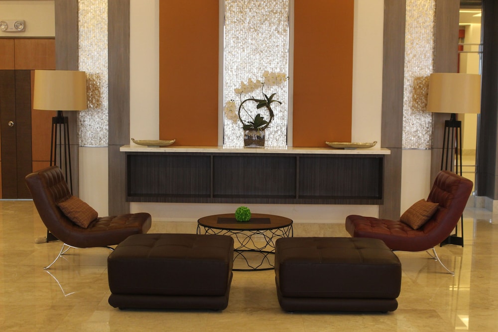 Splendido Tagaytay Hotel and Country Club 12/60