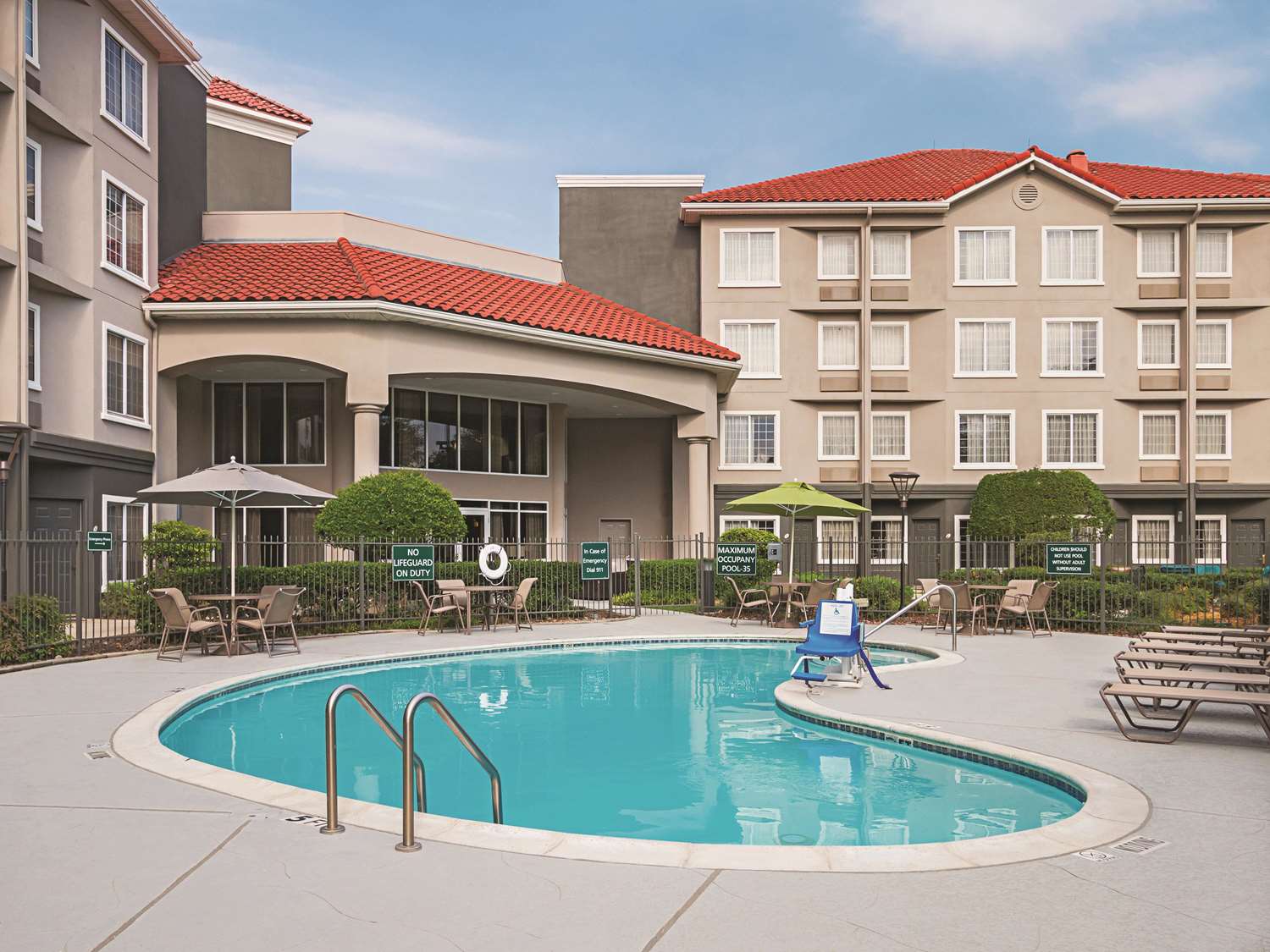 La Quinta Inn & Suites by Wyndham Fort Worth North 43/45