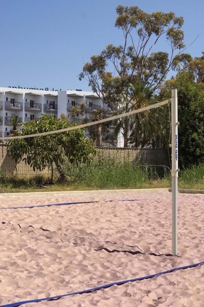 Fergus Bermudas Hotel 24/27