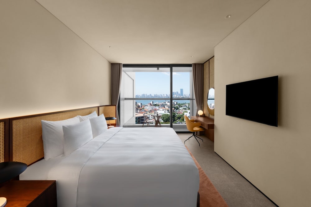 SUPERIOR, DOUBLE BED, CLUB FLOOR