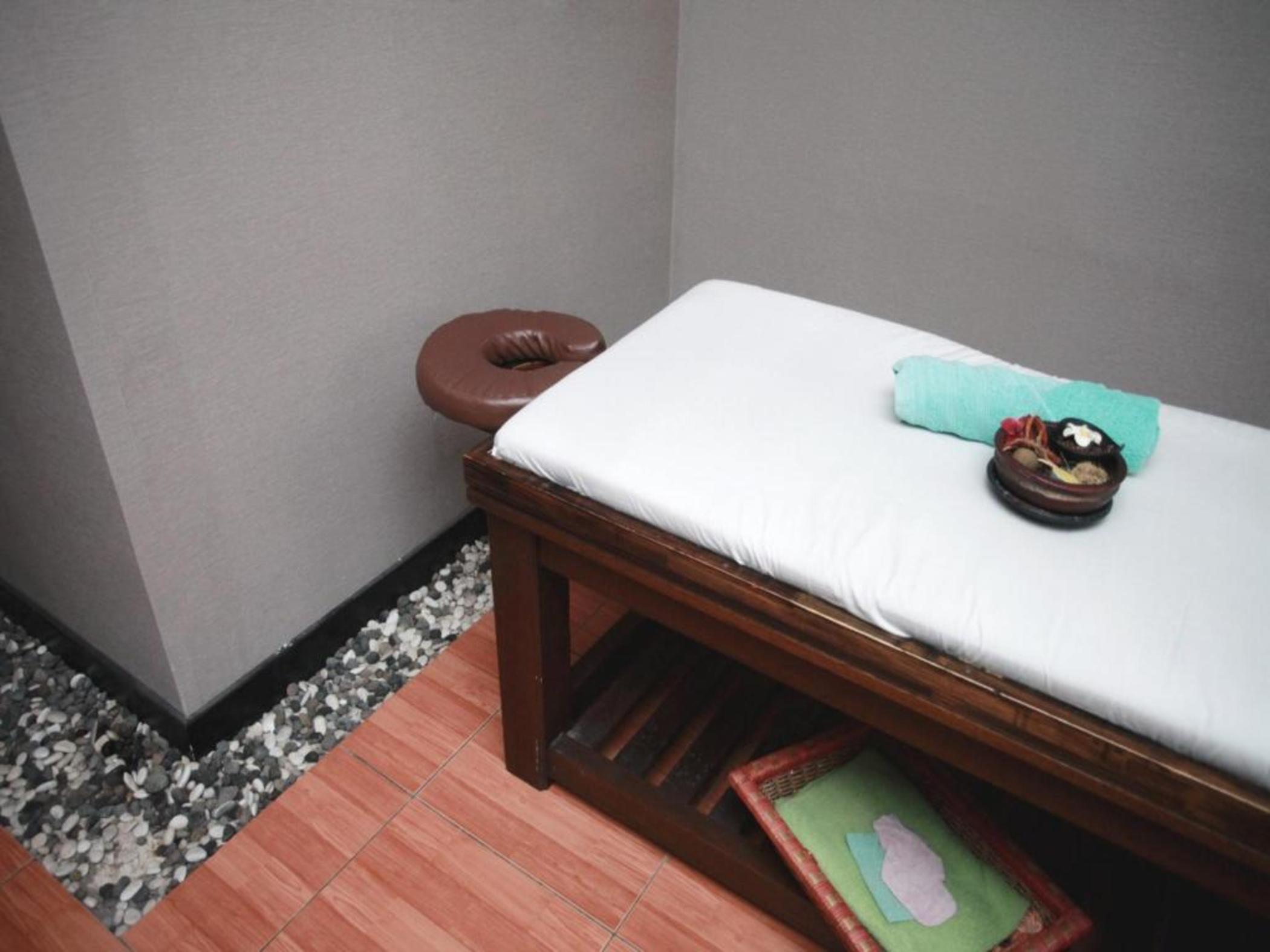 Karlita Hotel Tegal 21/31