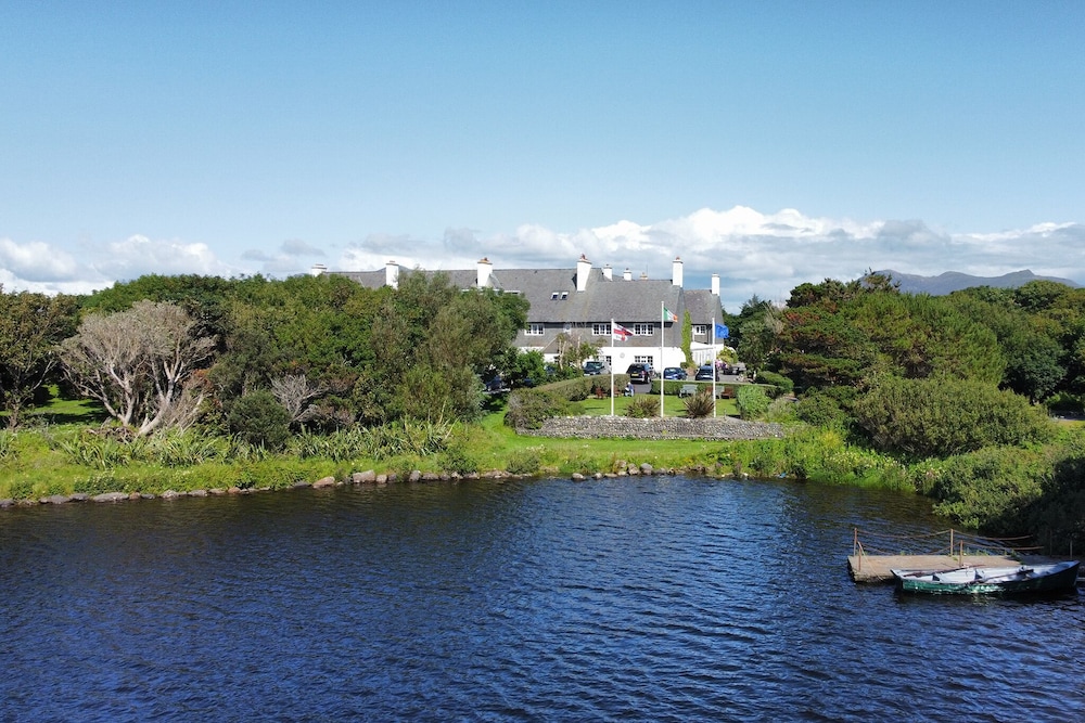 Renvyle House 64/70