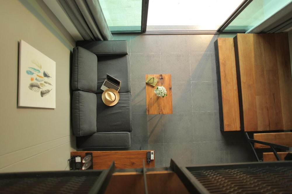 Space 59 Hotel 38/46