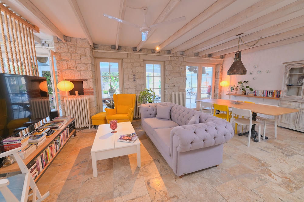 Peremere Alacati Hotel 26/50