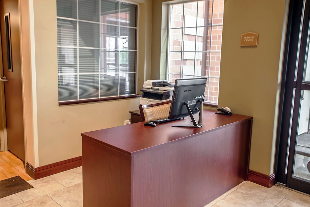 Comfort Suites Elgin Northwest 5/48