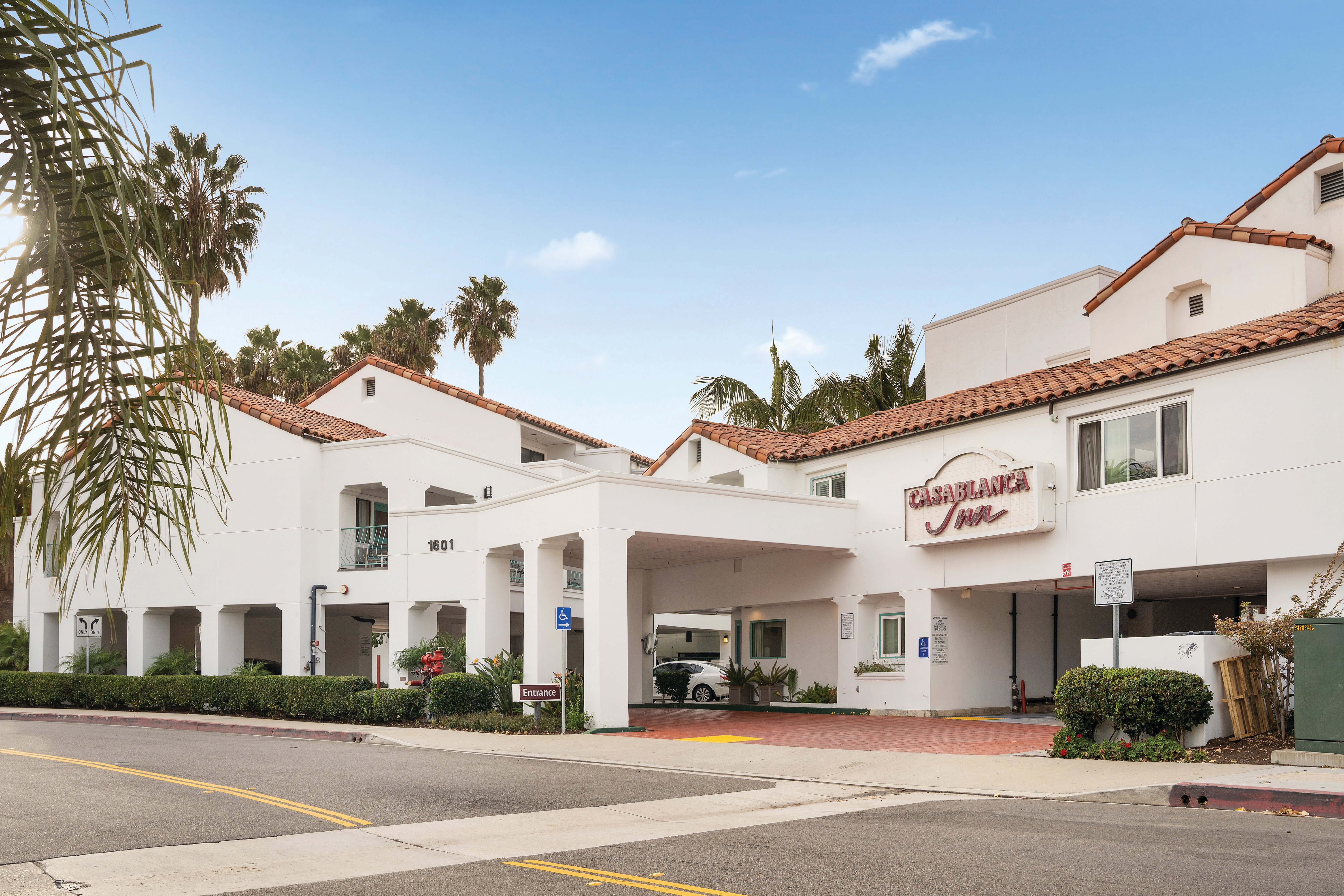 Casablanca Inn 65/71