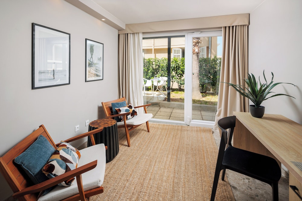 Hotel Osam 32/50