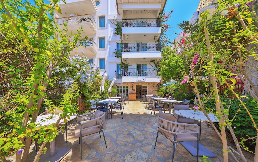 Livia Hotel 51/57