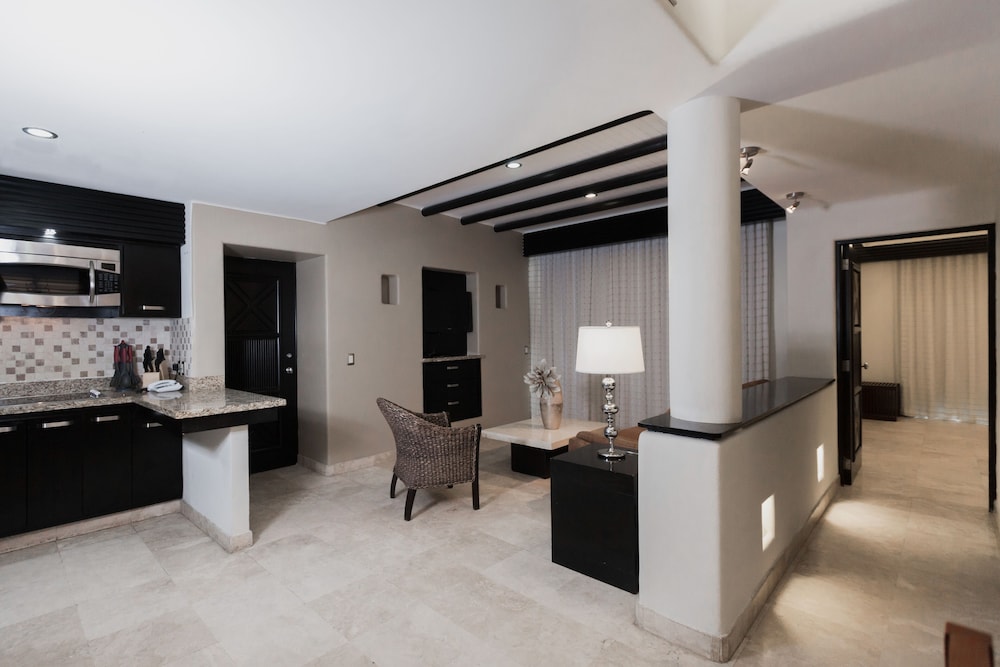 Torrenza Boutique Resort 30/48