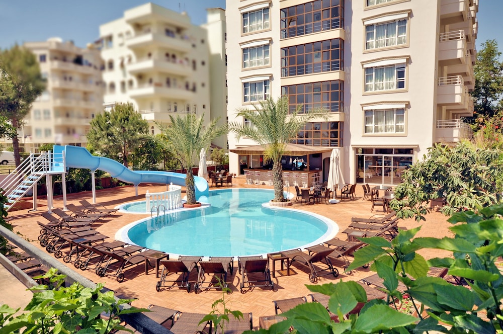 Bella Bravo Suite Hotel 42/49