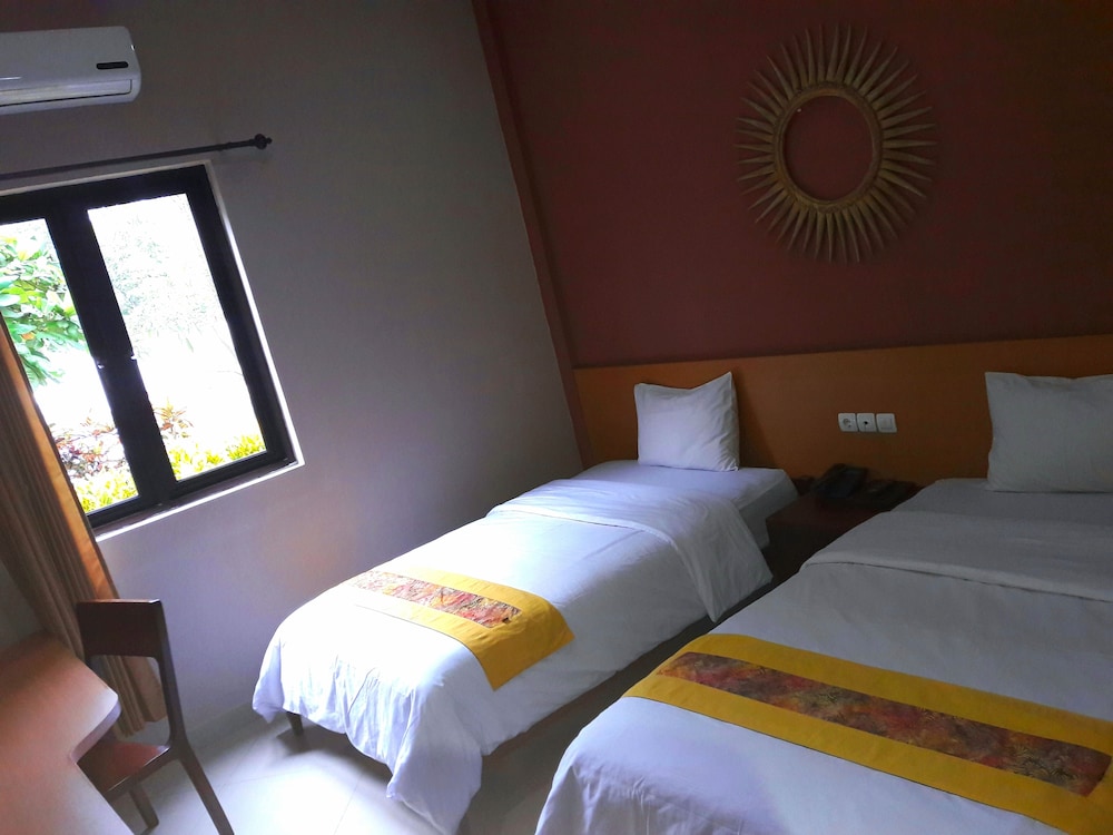 Hotel Transit Pasuruan 18/43