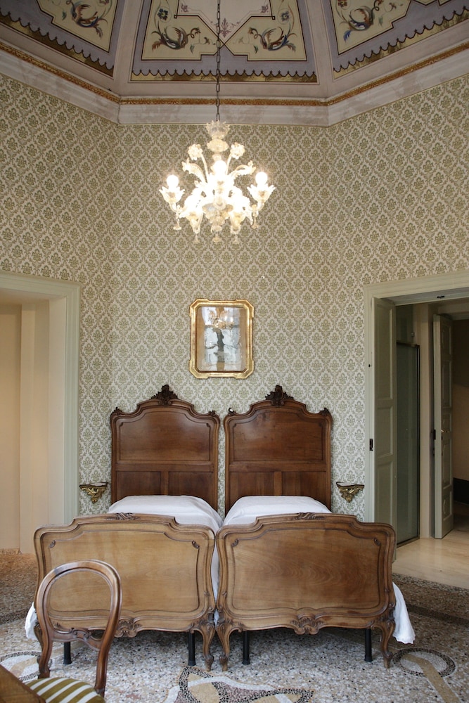 Hotel Regina D'arborea 16/40