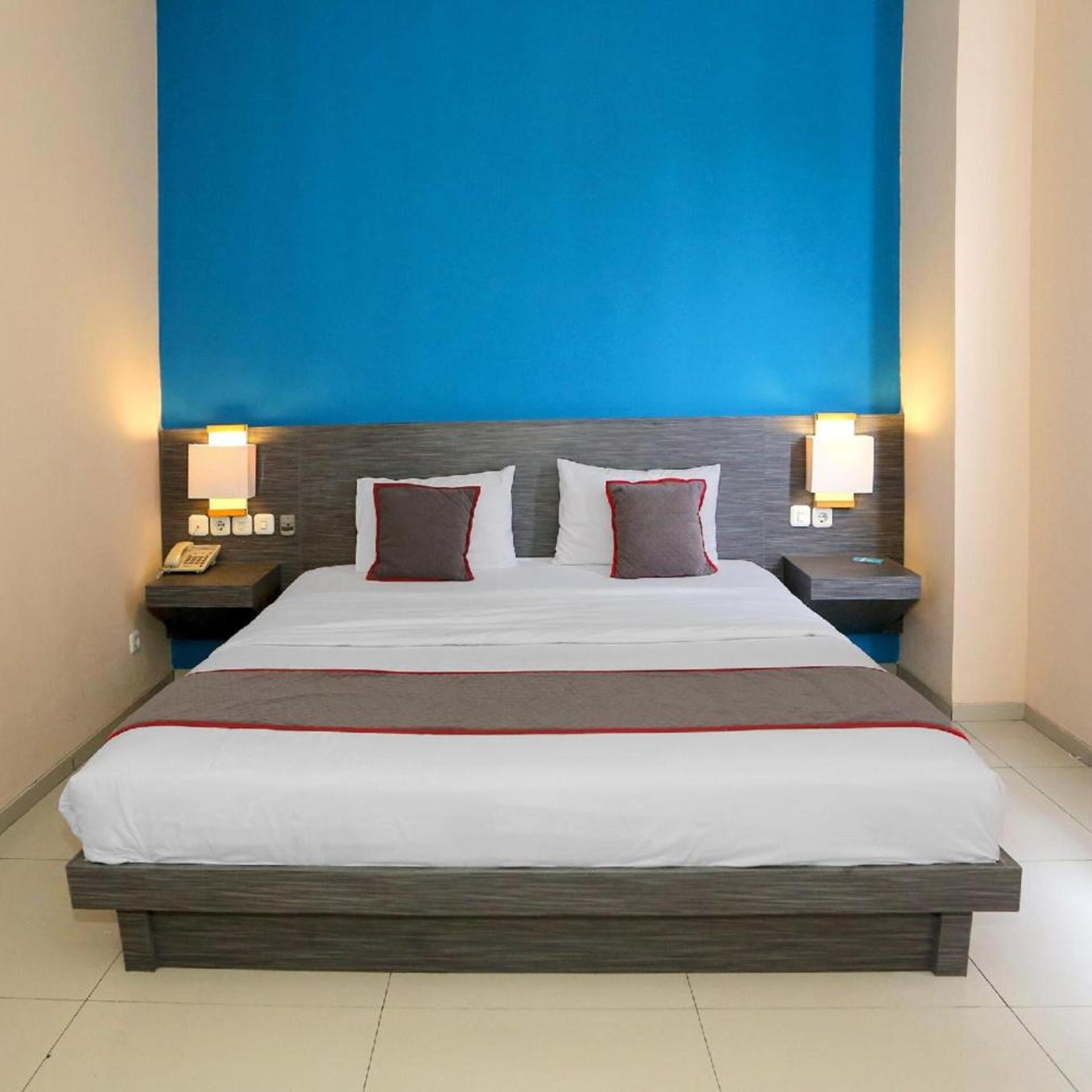Super OYO Townhouse OAK Hotel Fiducia Pondok Gede 21/48