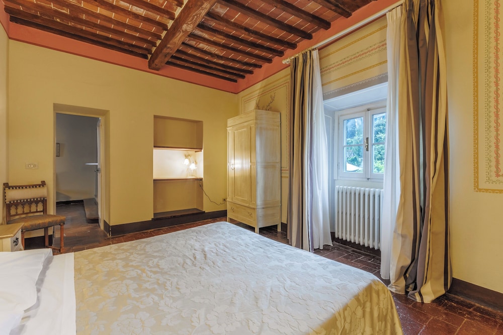 Hotel Villa Sermolli 13/50