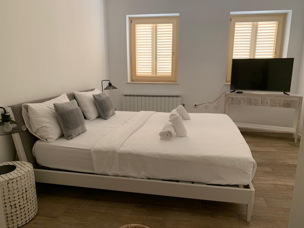 Family, Studio, Suite, 1 Queen and 1 Bunk Bed