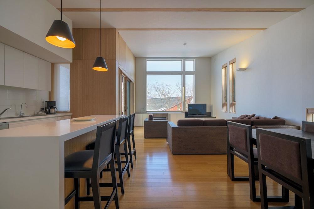 Forest Estate 34/47