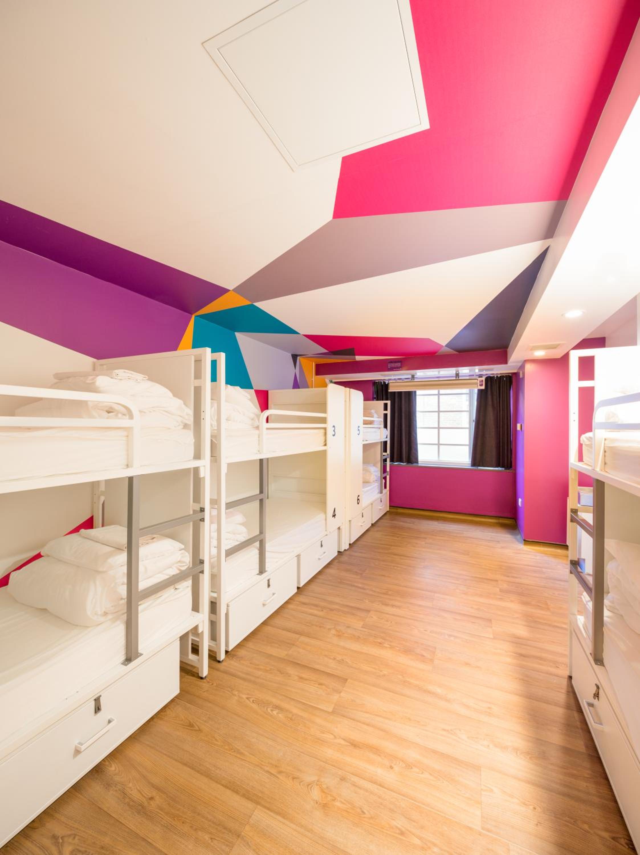 Mixed Dorm, 10 Beds