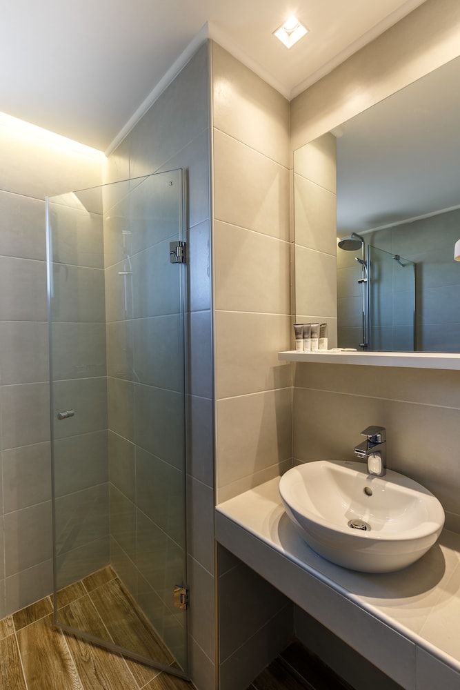 Marialena Hotel 32/33