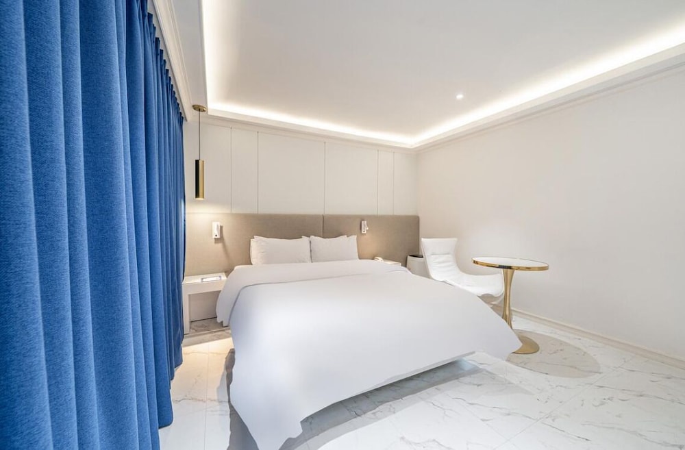 boutique hotel k 12/22