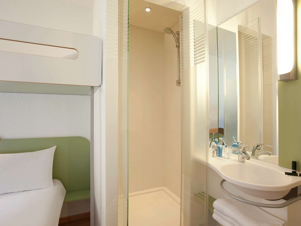 Ibis Budget Tours Nord 20/77