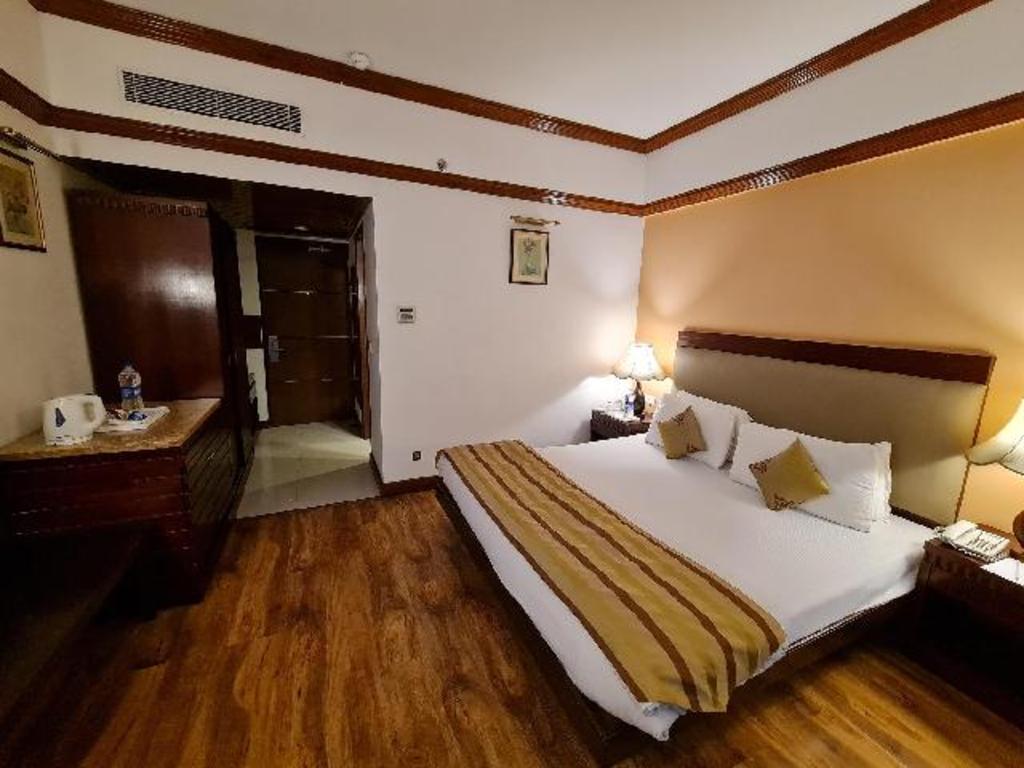 Mastiff Grand Regal Resort Arrah 22/42