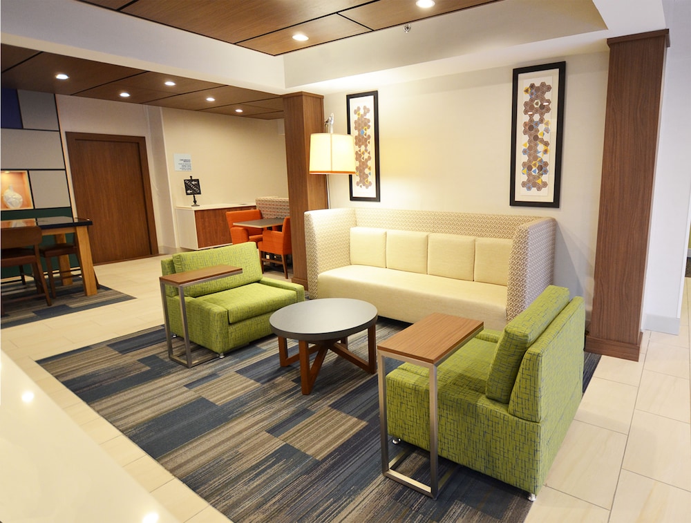 Holiday Inn Express Pittsburgh-Bridgeville 28/42