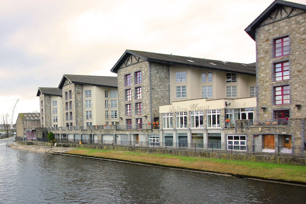 Ballina Manor Hotel 42/50