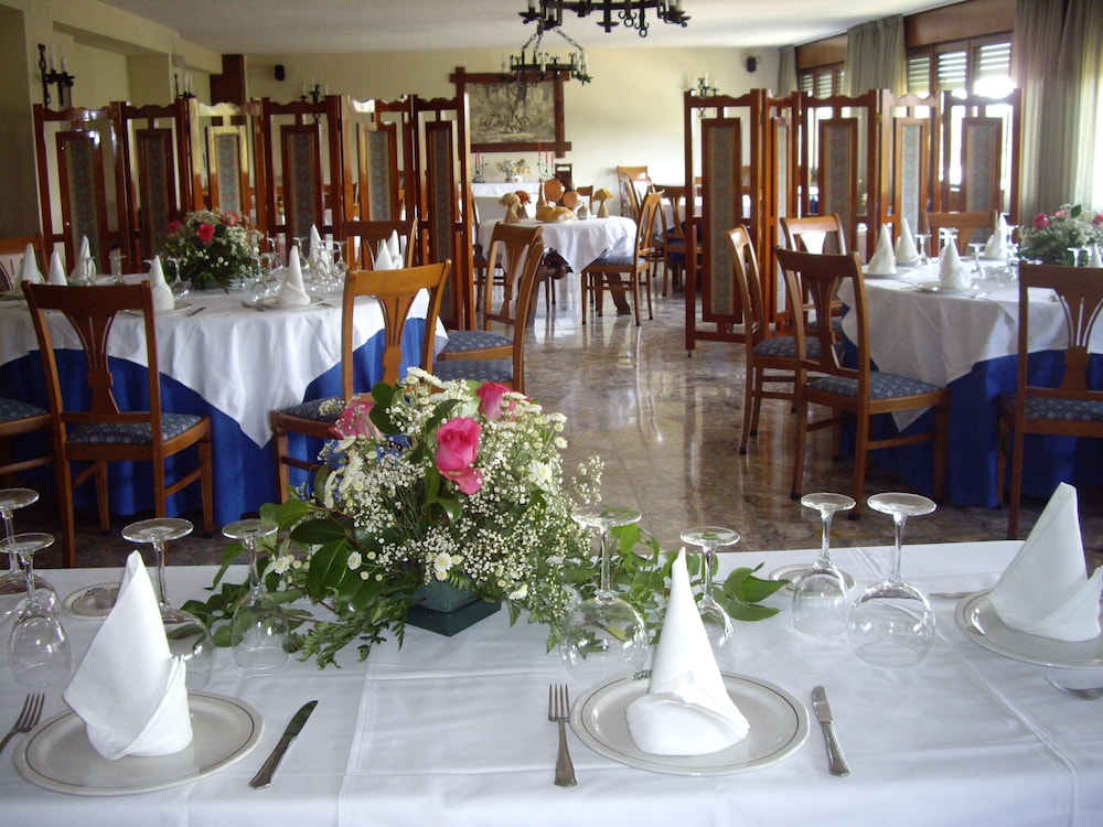 HOSTAL SIETE PICOS 40/46